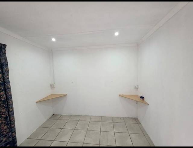 1 BEDROOM PROPERTY TO RENT IN FERREIRA TOWN